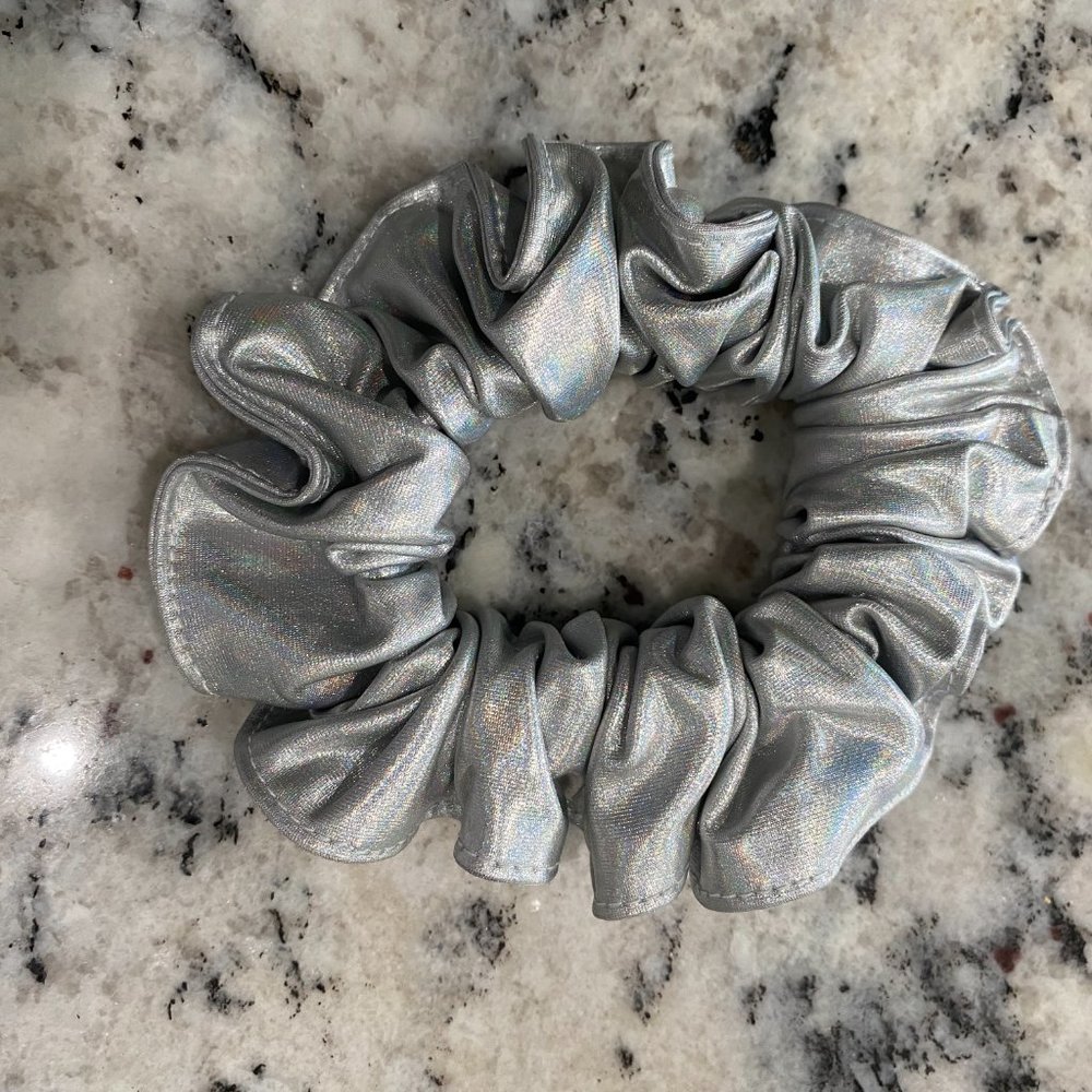 Dew Edit scrunchie - Picture 2 of 2